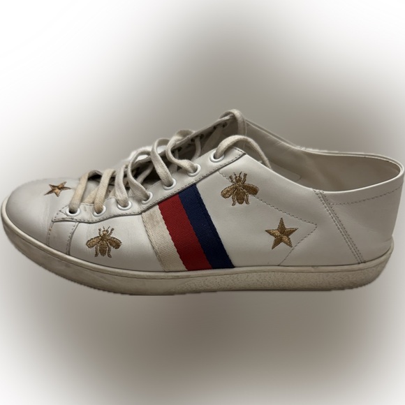Gucci White Sneakers with Red and Blue Stripes - Picture 1 of 6